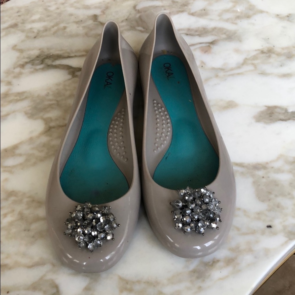 Oka jelly flats— size 11